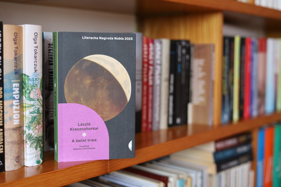 A świat trwa, László Krasznahorkai