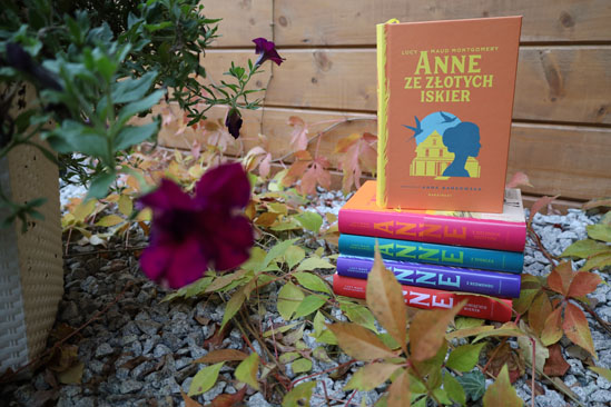 Anne ze Złotych Iskier, Lucy Maud Montgomery
