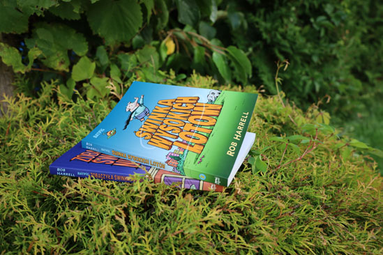 Batpig. Świnka wysokich lotów, Rob Harrell