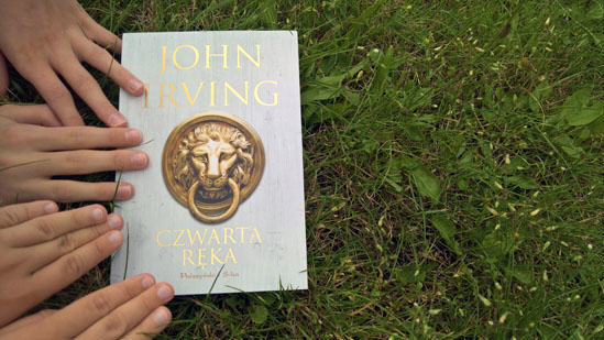 Czwarta ręka, John Irving