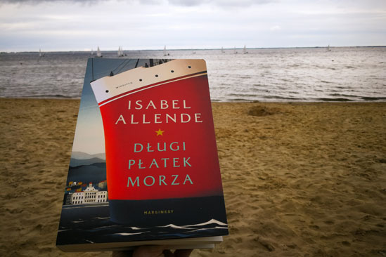 Długi płatek morza, Isabel Allende