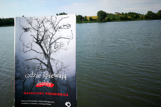 Gdzie śpiewają diabły, Magdalena Kubasiewicz