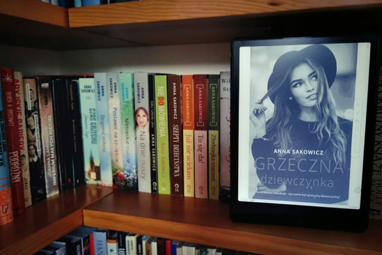 Grzeczna dziewczynka, Anna Sakowicz