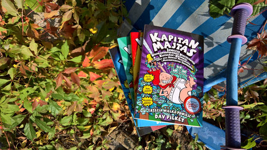 Kapitan Majtas. Inwazja Nieprawdopodobnie Nikczemnych Kucharek z Kosmosu, Dav Pilkey