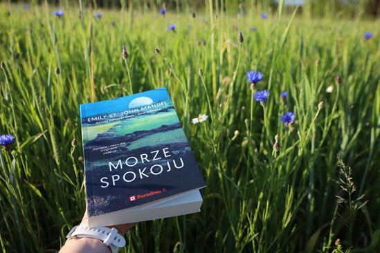 Morze spokoju, Emily St. John Mandel