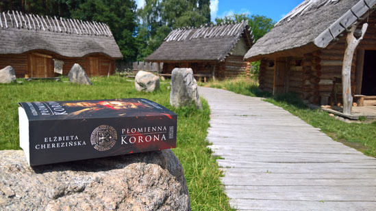 Płomienna korona, Elżbieta Cherezińska