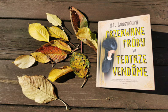 Przerwane próby w Teatrze Vendôme, M. L. Longworth