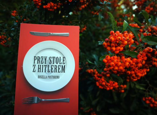 Przy stole z Hitlerem, Rosella Postorino