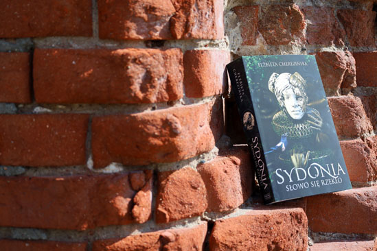 Sydonia, Elżbieta Cherezińska