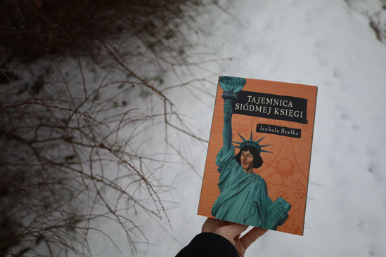 Tajemnica siódmej księgi, Izabela Szylko