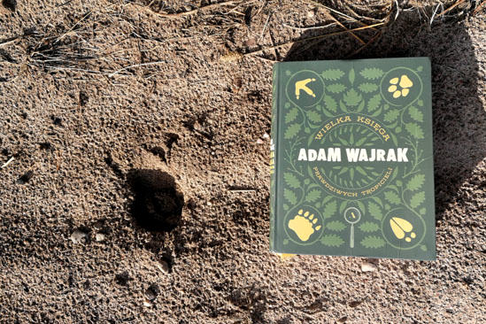 Wielka księga prawdziwych tropicieli, Adam Wajrak