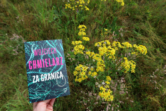 Za granicą, Wojciech Chmielarz